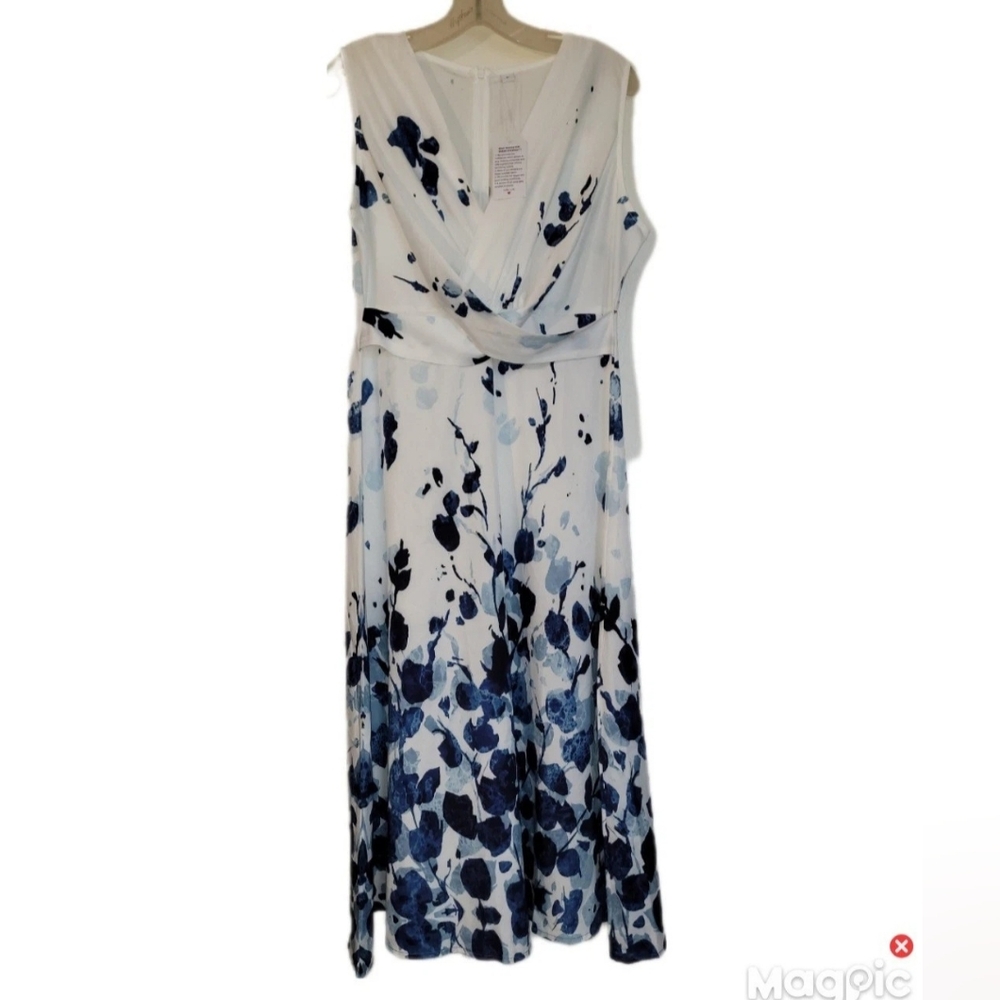White Blue Floral Flowing Cap Sleeve Midi Dress Size Lg Unlined